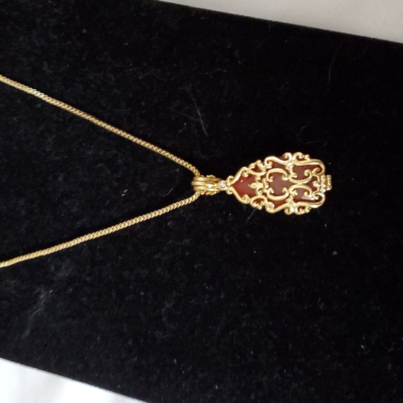 Beria Collection Filigree Tear Drop pendant necklace - Picture 1 of 4